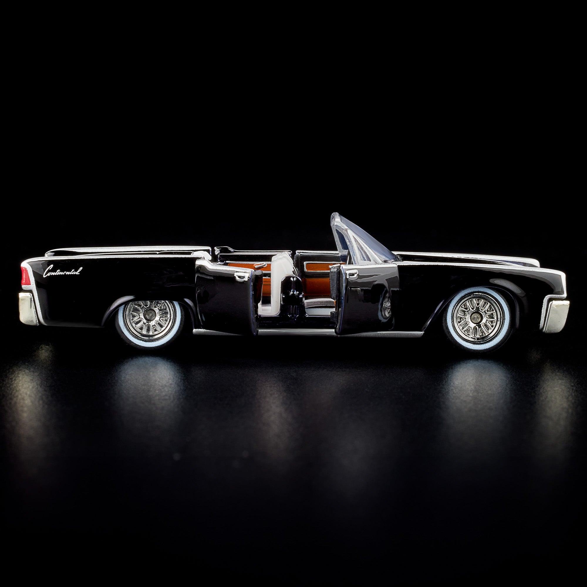 Hot Wheels RLC Exclusive '61 Lincoln Continental