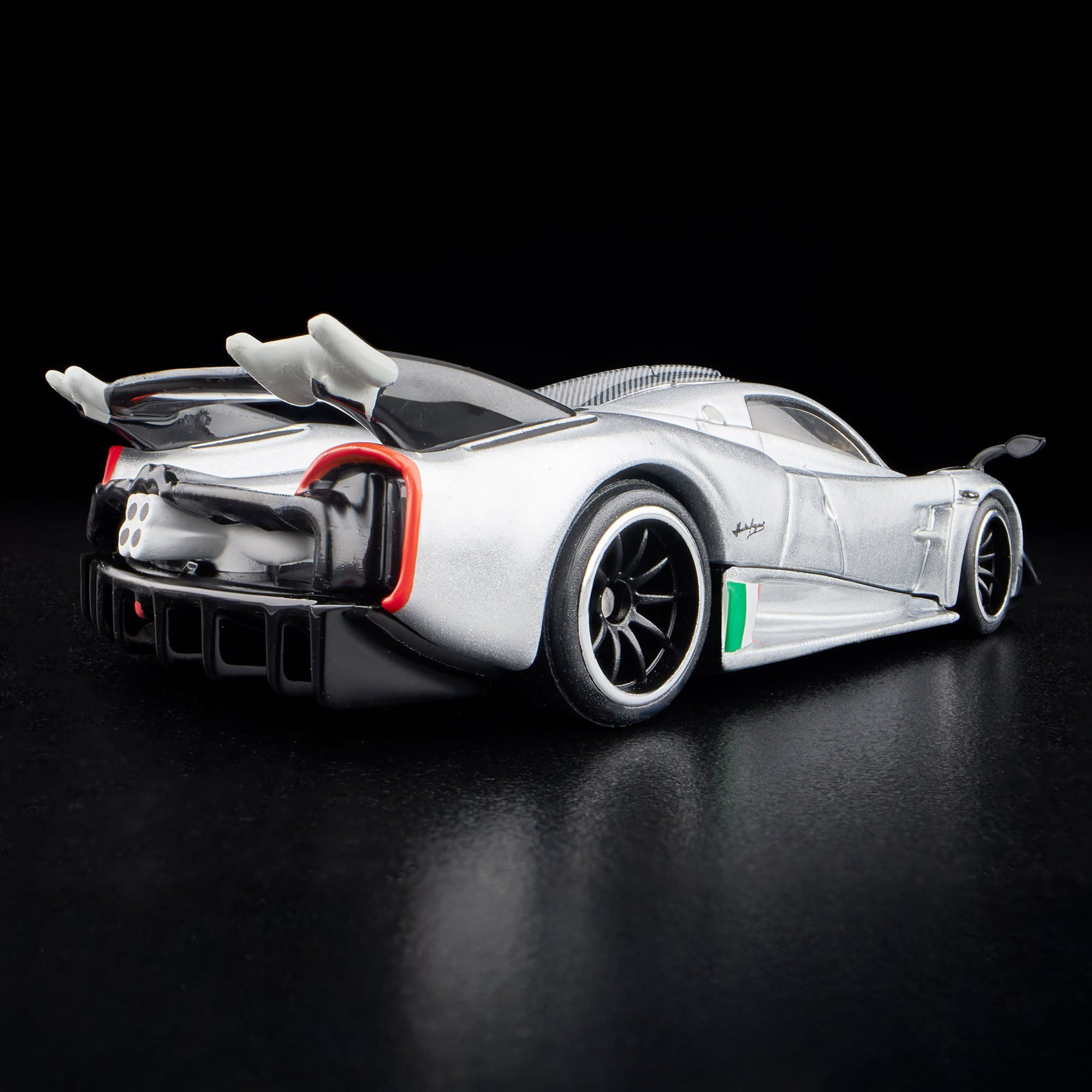 Hot Wheels RLC Exclusive '21 Pagani Huayra R