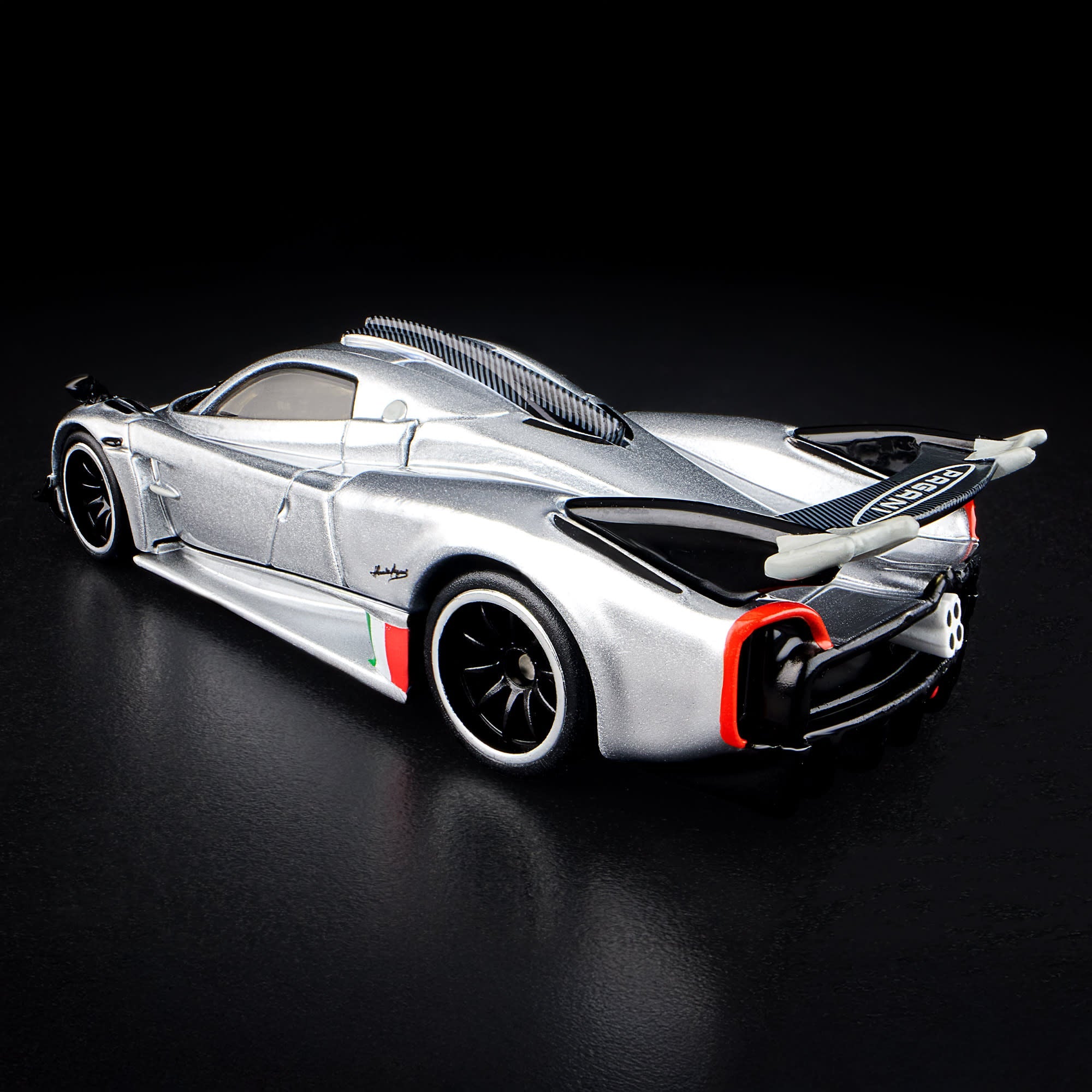 Hot Wheels RLC Exclusive '21 Pagani Huayra R