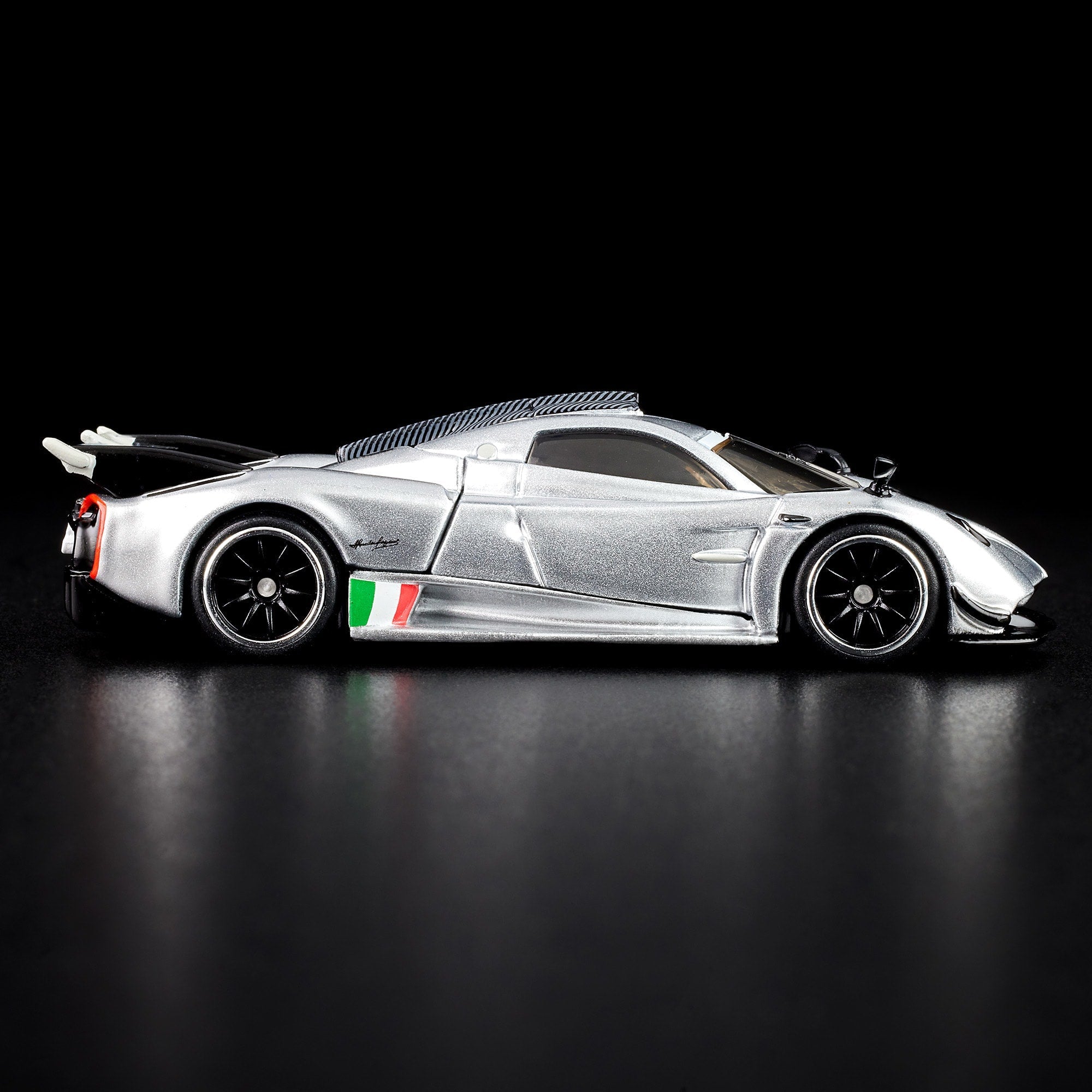 Hot Wheels RLC Exclusive '21 Pagani Huayra R